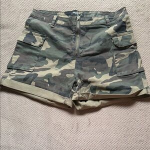 Camo Cargo Women Shorts